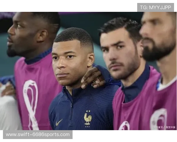 足球场上的胖子传奇：那些超越身形的巨星与不朽荣耀